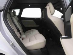 Volvo XC70 Plug-in Hybrid 2026 Two-Wheel Drive Long Range Core - ფოტო 8