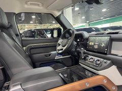 Land Rover Defender 110 3.0T P400 Dark Edition - ფოტო 10