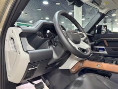 Land Rover Defender 110 3.0T P400 Dark Edition - ფოტო 12
