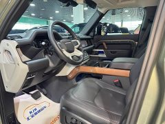 Land Rover Defender 110 3.0T P400 Dark Edition - ფოტო 5