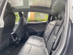 Tesla Model Y Rear-Wheel Drive - ფოტო 5
