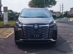 Buick GL8 Land Business Class Comfort Edition - ფოტო 2