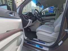Buick GL8 Land Business Class Comfort Edition - ფოტო 4