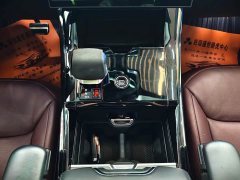 Land Rover Range Rover Sport 400PS Dynamic SE - ფოტო 14