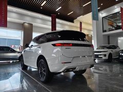 Land Rover Range Rover Sport 400PS Dynamic SE - ფოტო 17