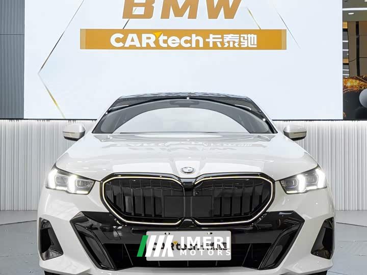 BMW 5 Series 530Li Luxury M Sport Package - ავტომობილი ჩინეთიდან