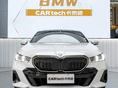 BMW 5 Series 530Li Luxury M Sport Package - ფოტო 1