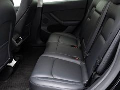 Tesla Model Y Rear-Wheel Drive - ფოტო 5