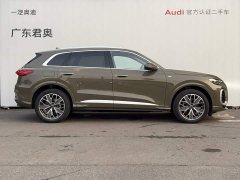 Audi Q5L 2.0T Exclusive Edition for Millions of Users - ფოტო 3
