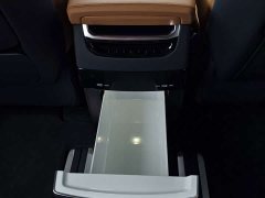 Zeekr Geely Geometry 009 Seven-Seat Ultra Home Edition - ფოტო 13