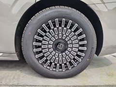 Zeekr Geely Geometry 009 Seven-Seat Ultra Home Edition - ფოტო 17