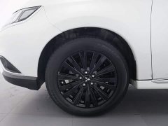 Mitsubishi Outlander 2021 2.4L AWD Radiance Edition 5-Seater - ფოტო 17