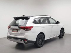 Mitsubishi Outlander 2021 2.4L AWD Radiance Edition 5-Seater - ფოტო 2