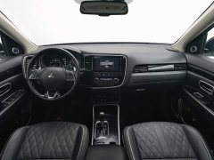 Mitsubishi Outlander 2021 2.4L AWD Radiance Edition 5-Seater - ფოტო 5