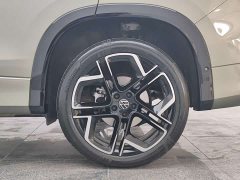 Volkswagen Taos L 380TSI AWD Luxury Easy Package - ფოტო 10