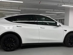 Tesla Model Y Rear-Wheel Drive - ფოტო 5