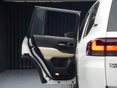 Toyota Land Cruiser (Imported) 3.5T Middle East Version - ფოტო 12