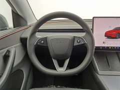 Tesla Model Y Rear-Wheel Drive - ფოტო 11
