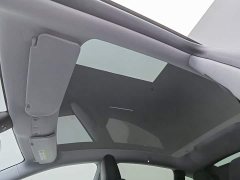Tesla Model Y Rear-Wheel Drive - ფოტო 14