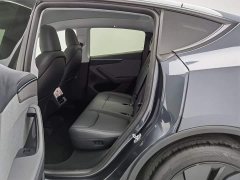 Tesla Model Y Rear-Wheel Drive - ფოტო 15