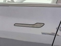 Tesla Model Y Rear-Wheel Drive - ფოტო 18