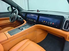 AITO M9 Extended Range Ultra 42kWh 6-Seater - ფოტო 18
