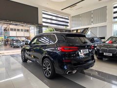 BMW X5 2022 xDrive 30Li Luxury M Sport Package - ფოტო 4