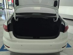 Volkswagen Sagitar 280TSI DSG Flying Edition - ფოტო 4