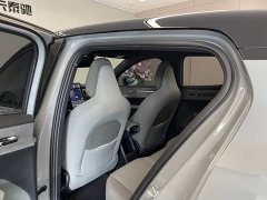 Volvo EX30 Rear-Wheel Drive Long Range Plus - ფოტო 19