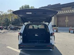 Toyota Gravia 2022 2.5L Hybrid Premium Edition - ფოტო 13