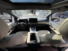 Toyota Gravia 2022 2.5L Hybrid Premium Edition - ფოტო 9