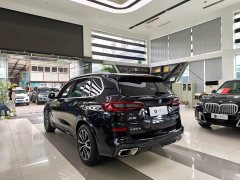 BMW X5 xDrive 30Li Luxury M Sport Package - ფოტო 4