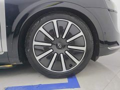 AITO M9 Extended Range Ultra 42kWh 6-Seater - ფოტო 6