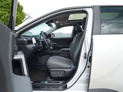 Toyota RAV4 Dual Engine 2.0L FWD Luxury - ფოტო 10