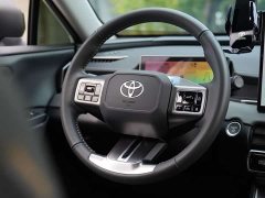 Toyota RAV4 Dual Engine 2.0L FWD Luxury - ფოტო 5