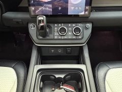 Land Rover Defender 2020 110 P400 Euro Spec - ფოტო 16