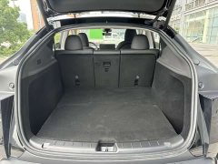 Tesla Model Y Rear-Wheel Drive - ფოტო 14