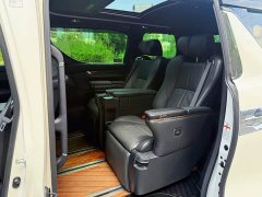 Toyota Vellfire 2020 Dual Motor 2.5L HV Premium Edition - ფოტო 14