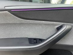 Tesla Model Y Rear-Wheel Drive - ფოტო 10