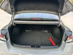 Hyundai Elantra 1.5L CVT Luxury - ფოტო 10