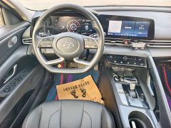 Hyundai Elantra 1.5L CVT Luxury - ფოტო 12