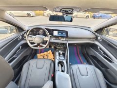 Hyundai Elantra 1.5L CVT Luxury - ფოტო 13