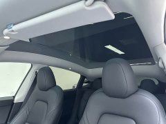 Tesla Model Y Long Range All-Wheel Drive - ფოტო 18