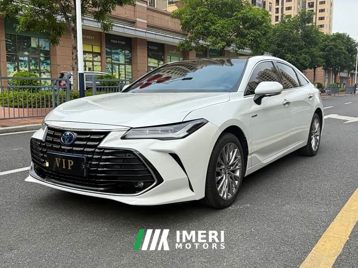 Toyota Avalon Hybrid 2.5L XLE Premium