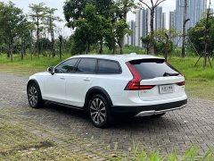 Volvo V90 Cross Country B5 AWD Intelligent Remote Edition - ფოტო 7