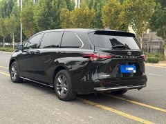 Toyota Sienna 2.5L Hybrid AWD Premium - ფოტო 9
