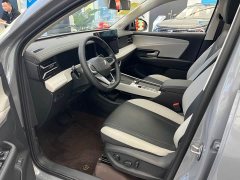 Volkswagen Jetta VS8 280TSI Automatic Premium Edition - ფოტო 2