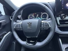 Toyota Crown Venza 2.5L HEV AWD Luxury - ფოტო 11