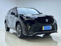Toyota Crown Venza 2.5L HEV AWD Luxury - ფოტო 3