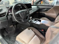 Lexus ES 200 Excellence Edition - ფოტო 5